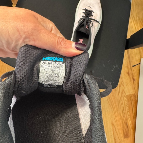 Hoka Clifton 10 Light Pink and White Athletic Shoes size 10.5 - Picture 4 of 4